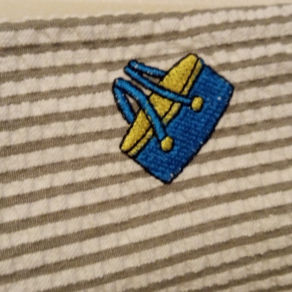 AUTOGRAPH NEW YORK Pin Striped Embroidered Capri Pants - Picture 9 of 12